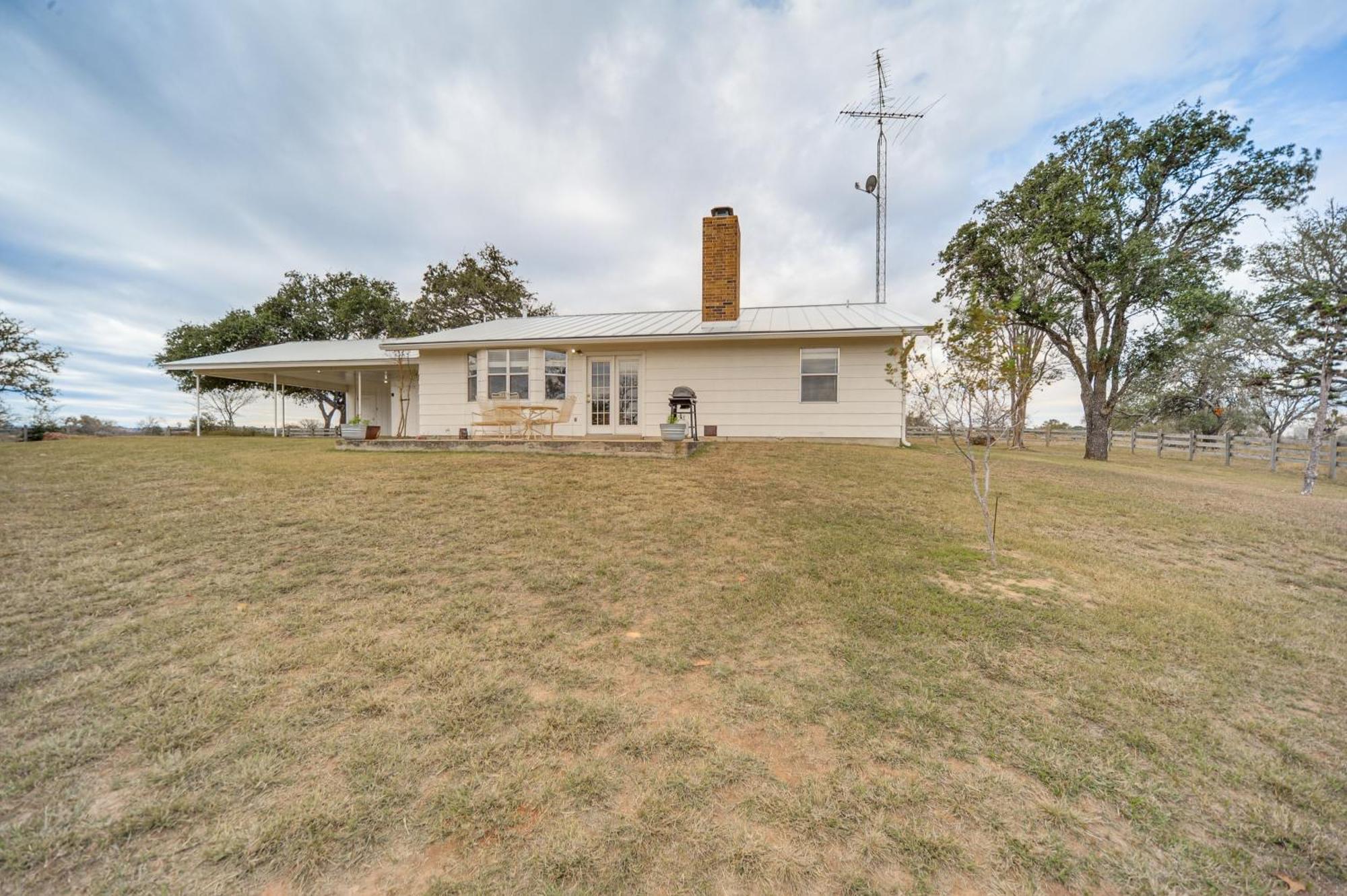 Historic Hoffmann Ranch Haus Near Wineries! Villa Fredericksburg Bagian luar foto