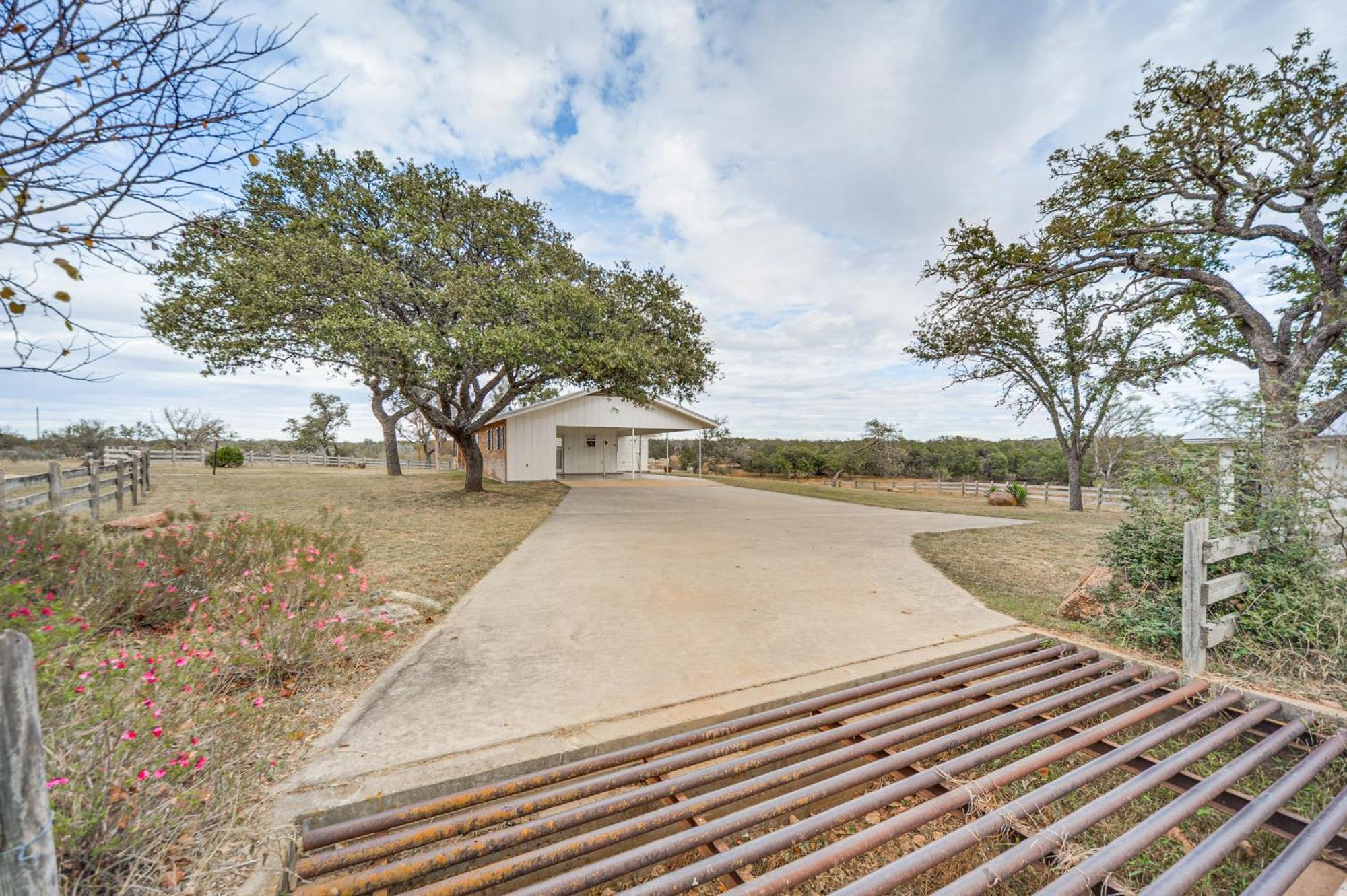 Historic Hoffmann Ranch Haus Near Wineries! Villa Fredericksburg Bagian luar foto